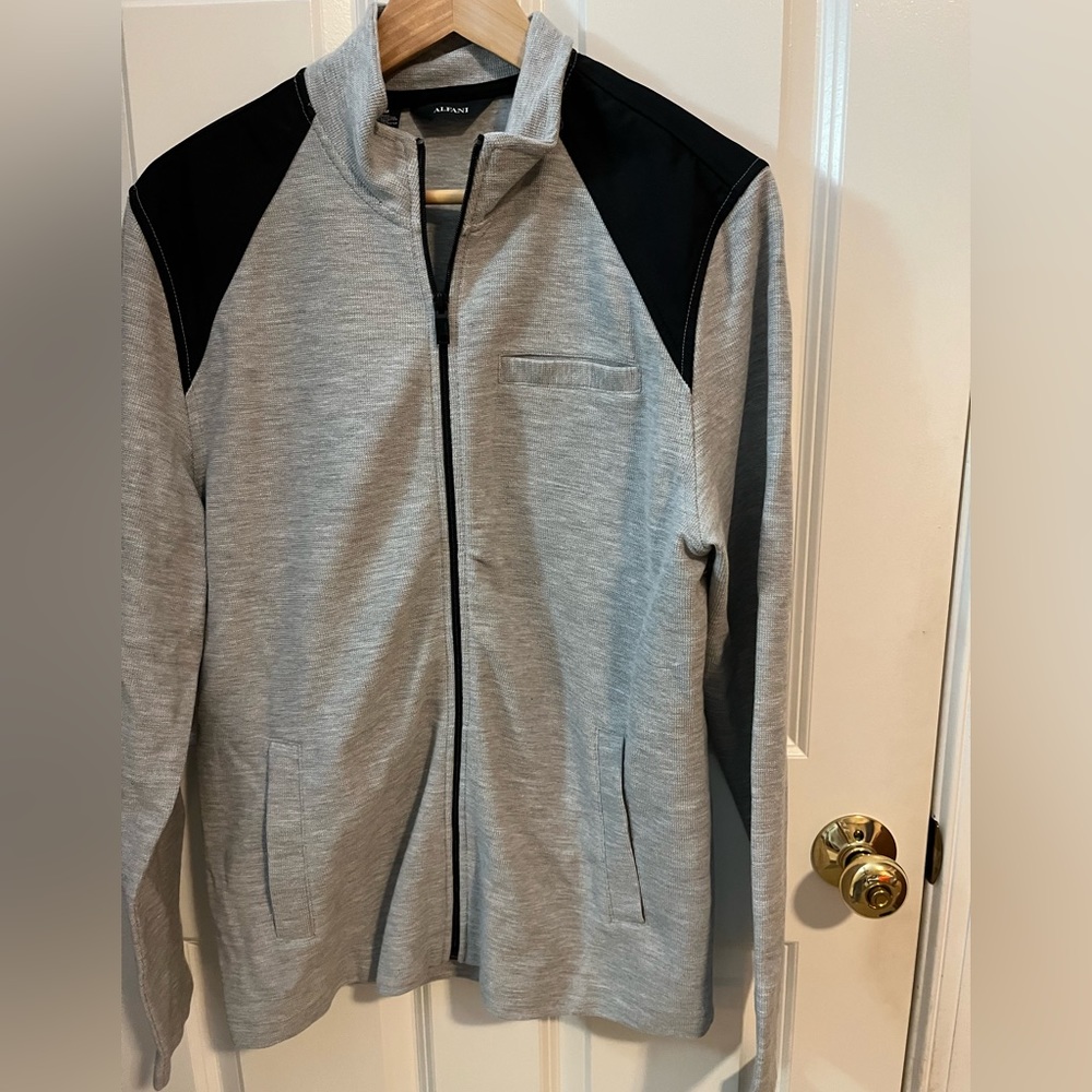 NWT Casual zip sweatshirt. Nicer than just sweatshirt! Cool accent shoulders!